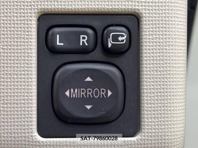 Toyota SPADE 2014-03 336712-7