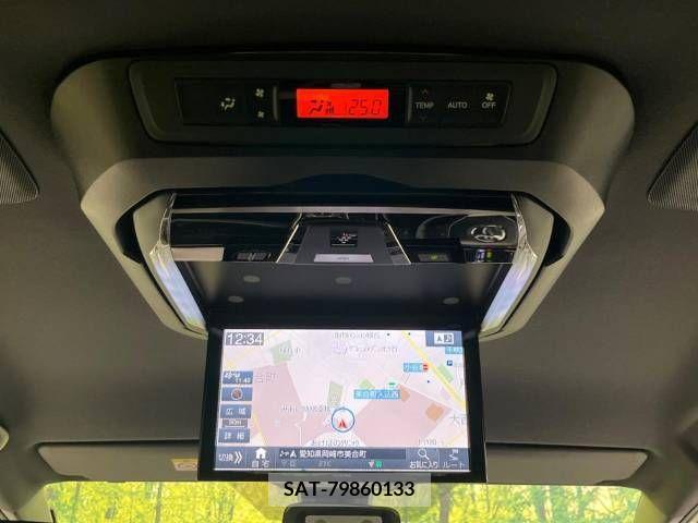 Toyota VOXY 2019-06 332320-3