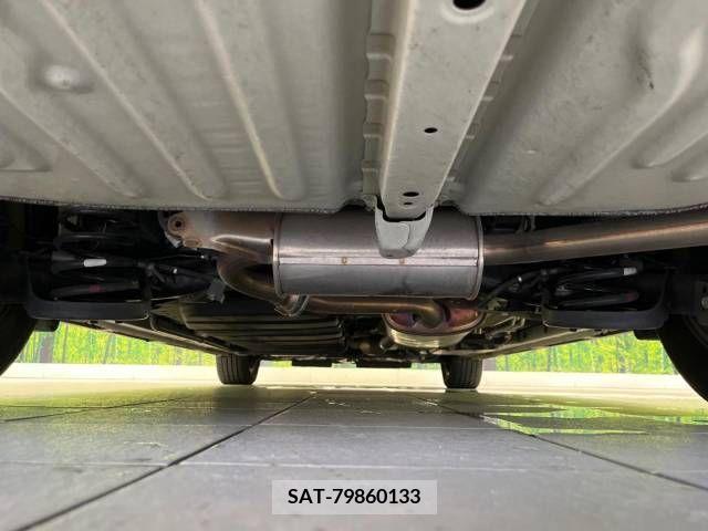 Toyota VOXY 2019-06 332320-18