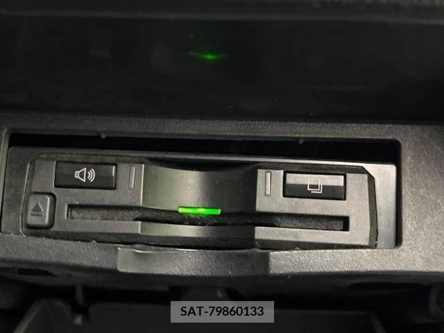 Toyota VOXY 2019-06 332320-6