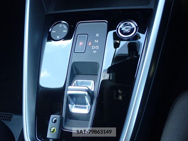 Audi A3 2023-02 389413-15