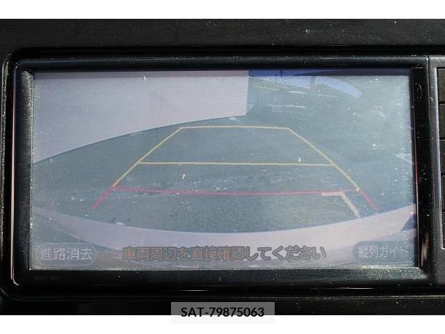 Toyota PRIUS 2017-10 245306-4