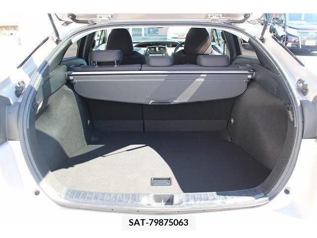 Toyota PRIUS 2017-10 245306-18