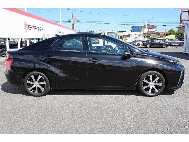 Toyota Mirai 2015-03 23239-10