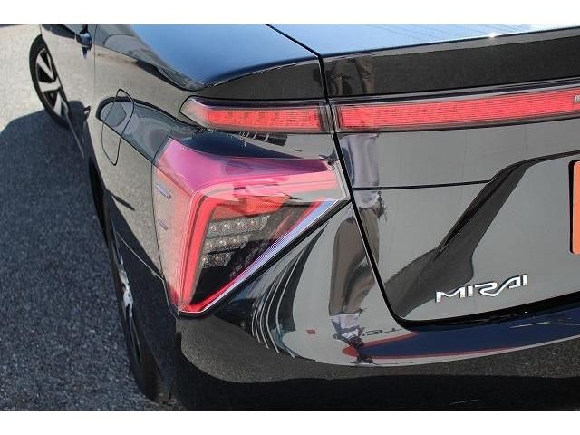 Toyota Mirai 2015-03 23239-13