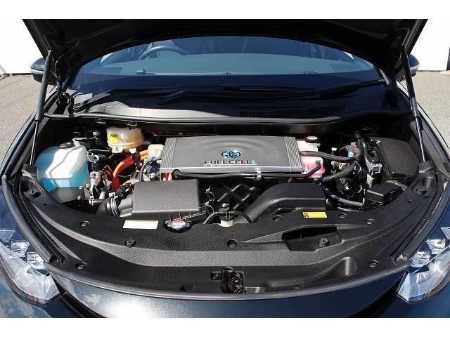 Toyota Mirai 2015-03 23239-18