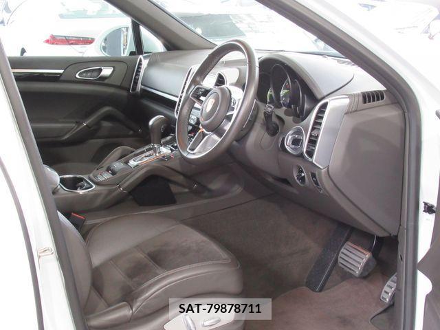 Porsche CAYENNE 2017-02 205231-3