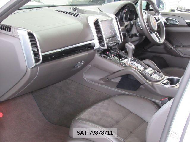 Porsche CAYENNE 2017-02 205231-4