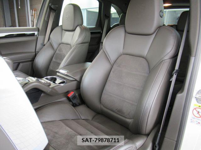 Porsche CAYENNE 2017-02 205231-5