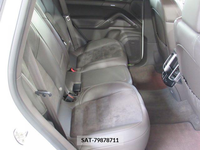 Porsche CAYENNE 2017-02 205231-7