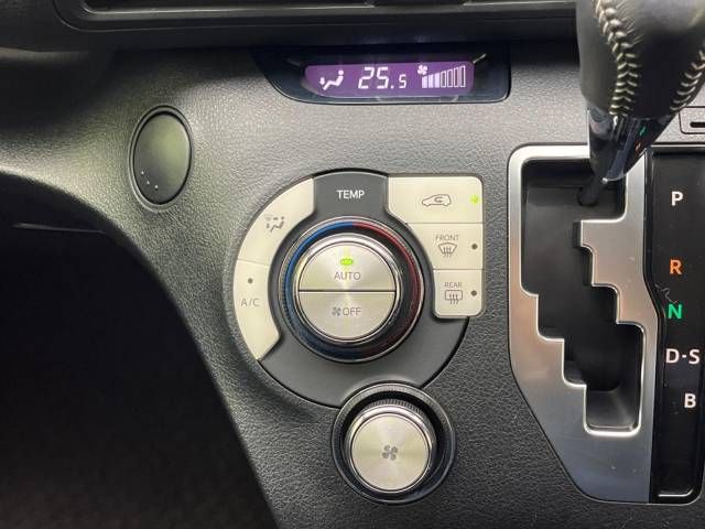 Toyota SIENTA 2016-10 194913-7