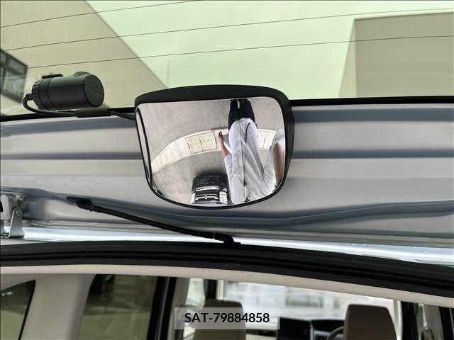Honda N BOX 2020-05 278774-12