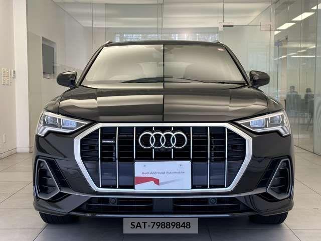 Audi Q3 2020-08 212872-2