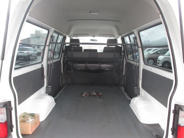 Mazda BONGO VAN 2009-11 193587-9