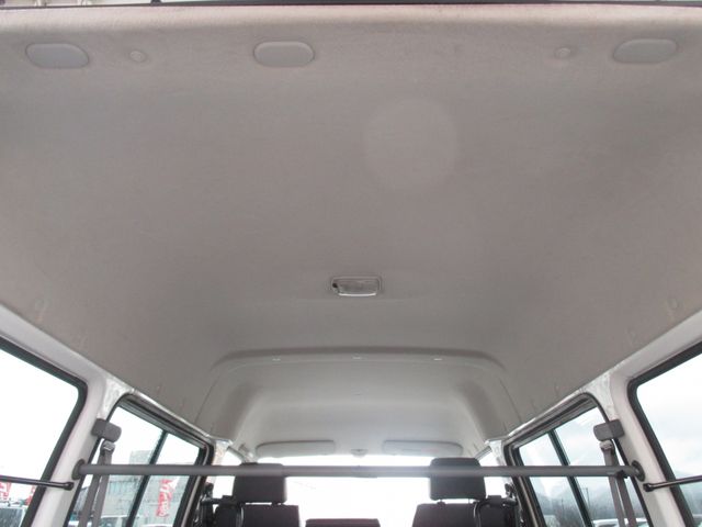 Mazda BONGO VAN 2009-11 193587-11