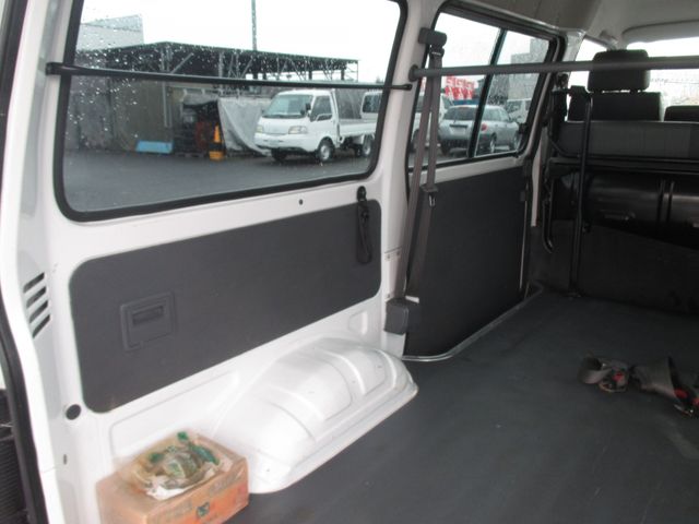 Mazda BONGO VAN 2009-11 193587-13