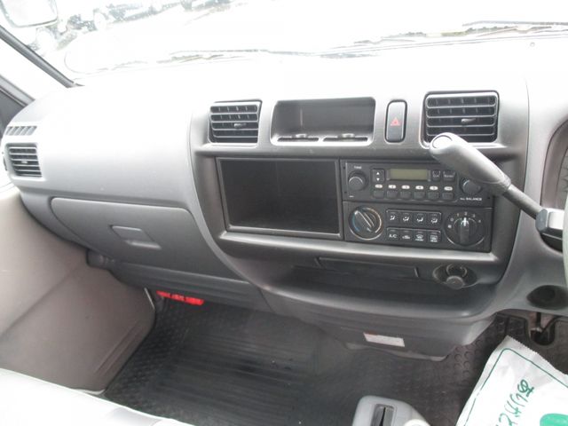 Mazda BONGO VAN 2009-11 193587-23