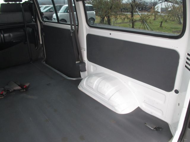 Mazda BONGO VAN 2009-11 193587-12