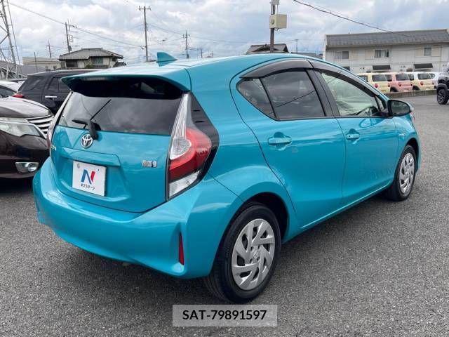 Toyota AQUA 2017-07 345040-17