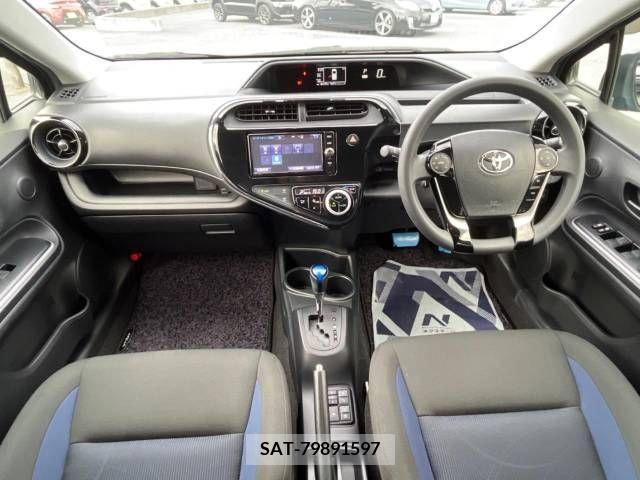 Toyota AQUA 2017-07 345040-1