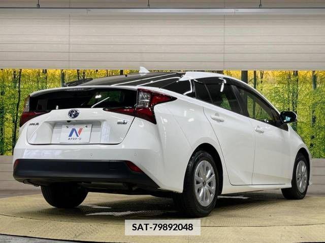 Toyota PRIUS 2021-07 338093-17