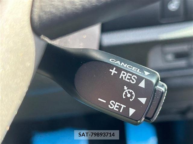 Toyota ESQUIRE 2019-10 205131-17