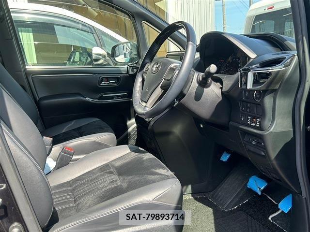 Toyota ESQUIRE 2019-10 205131-9