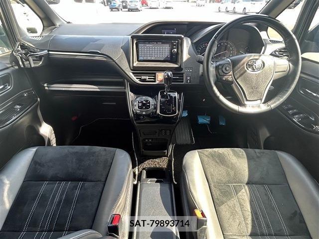 Toyota ESQUIRE 2019-10 205131-1