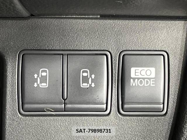 Nissan SERENA 2012-04 284332-4