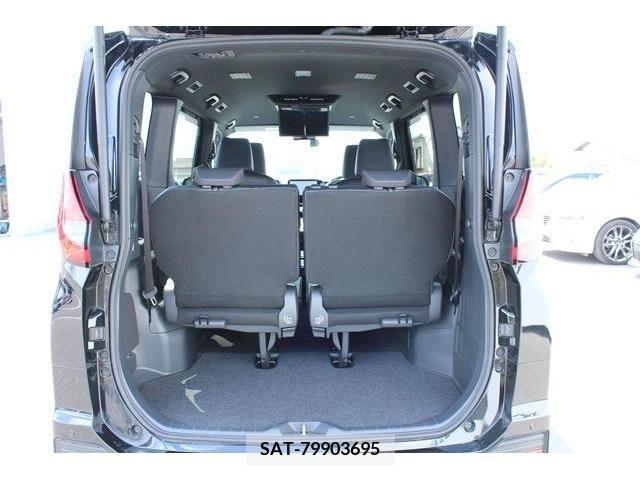 Toyota NOAH 2022-12 382312-16