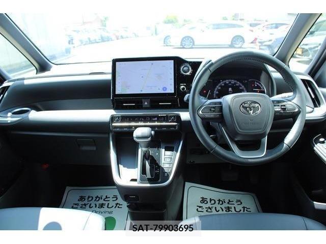 Toyota NOAH 2022-12 382312-15