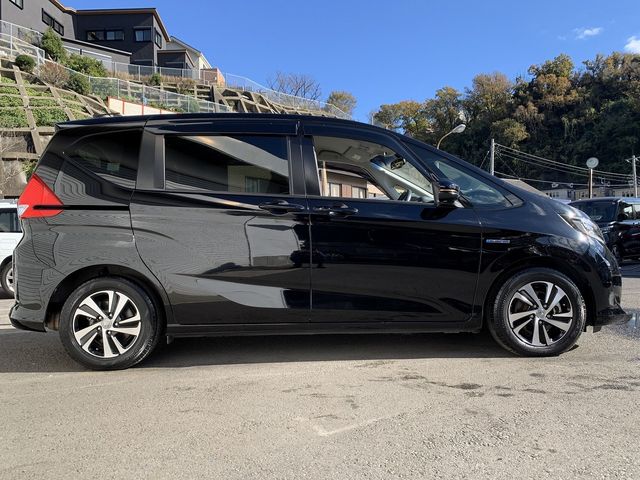 Honda FREED 2017-04 17147-5