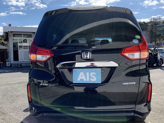 Honda FREED 2017-04 17147-6