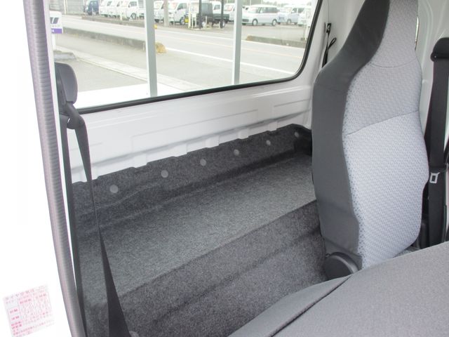 Suzuki CARRY TRUCK 2023-03 12046-22