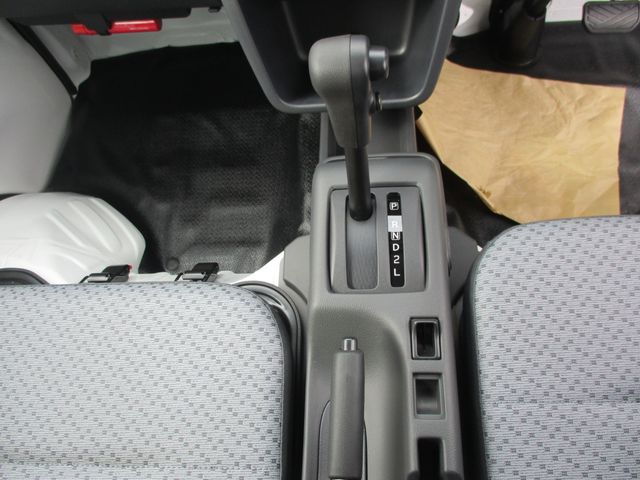 Suzuki CARRY TRUCK 2023-03 12046-19