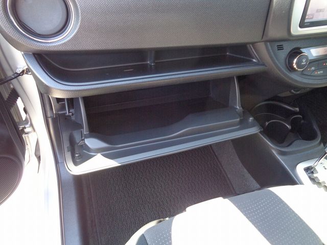 Toyota VITZ 2014-09 194911-20
