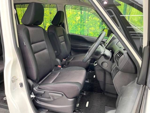 Nissan SERENA 2018-11 182309-8