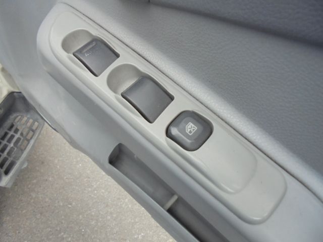 Mitsubishi CANTER 2003-07 2445-9