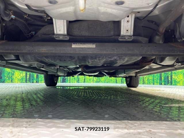 Subaru LUCRA 2011-08 354477-17