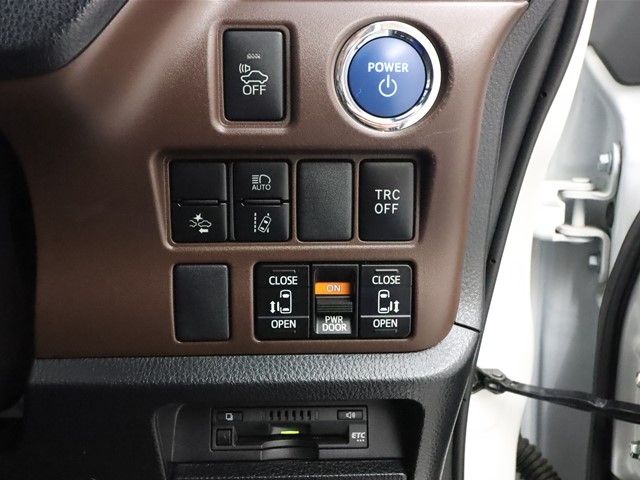 Toyota ESQUIRE 2017-10 27880-12