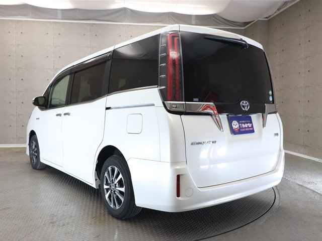 Toyota ESQUIRE 2017-10 27880-24