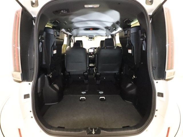 Toyota ESQUIRE 2017-10 27880-8