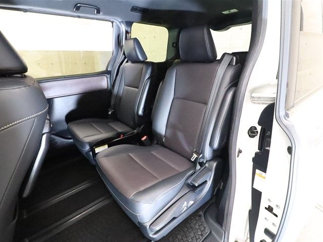 Toyota ESQUIRE 2017-10 27880-6