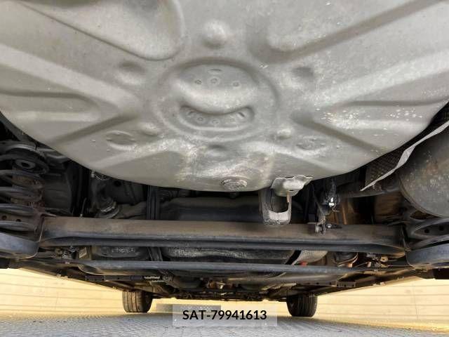 Toyota PRIUS 2012-01 380479-19