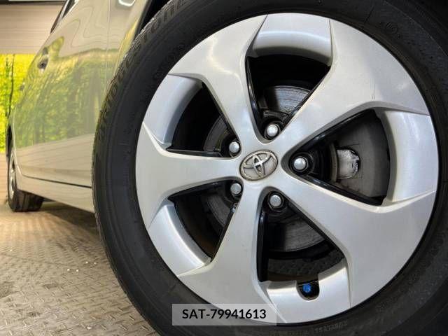 Toyota PRIUS 2012-01 380479-13