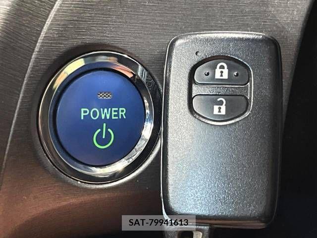 Toyota PRIUS 2012-01 380479-6