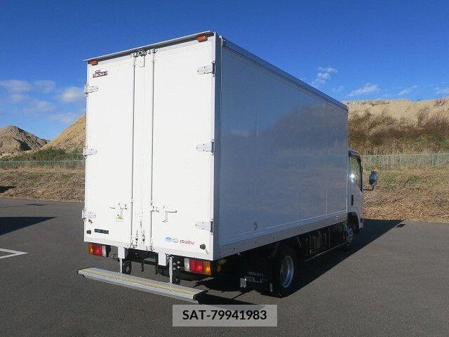Isuzu ELF TRUCK 2016-10 212089-2