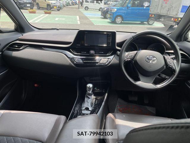 Toyota C-HR 2018-03 294970-3