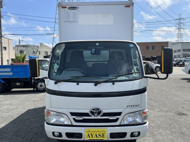 Toyota DYNA TRUCK 2014-02 3937-1