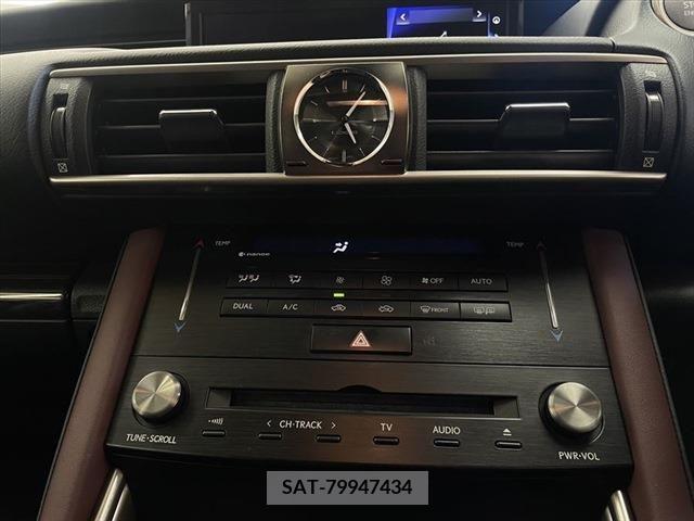 Lexus IS 2017-03 275437-28
